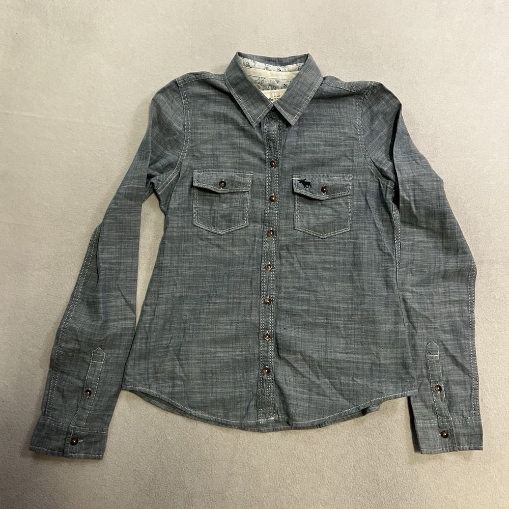 Abercrombie & Fitch Shirt Women's Size Medium Blue Chambray Denim Button Down